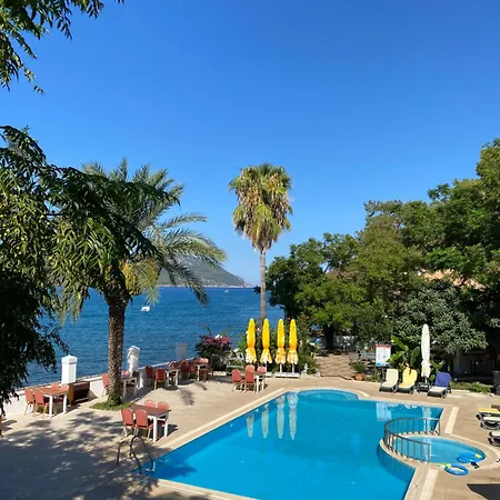 Ford Hotel 3*