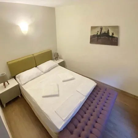 Ford Hotel